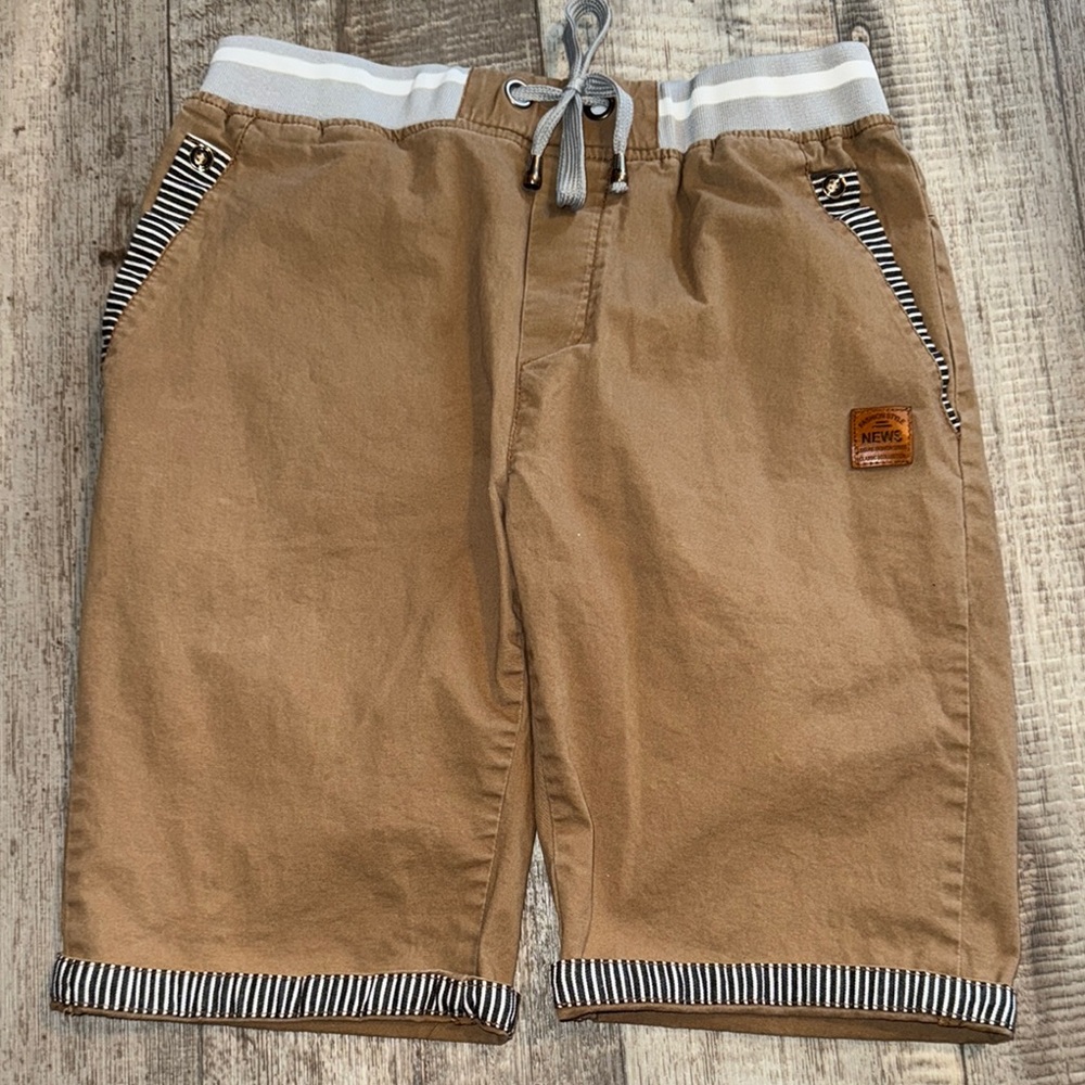 FASHION‎ STYLE NEWS men’s shorts -size M